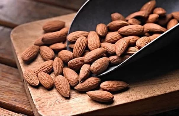 اللوز.. حليف فعّال في خسارة الوزن ومكافحة الدهون