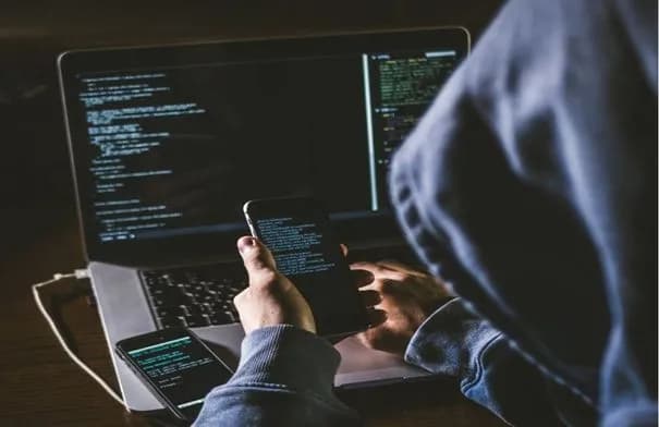 واشنطن توسع اتهاماتها لقراصنة إيرانيين وتضيف 8 أسماء للائحة