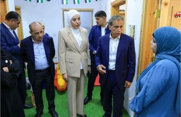 رئيس الوزراء يتفقد وحدة التدخل المبكر في الحمراء ويوجه بإنشاء مبنى جديد