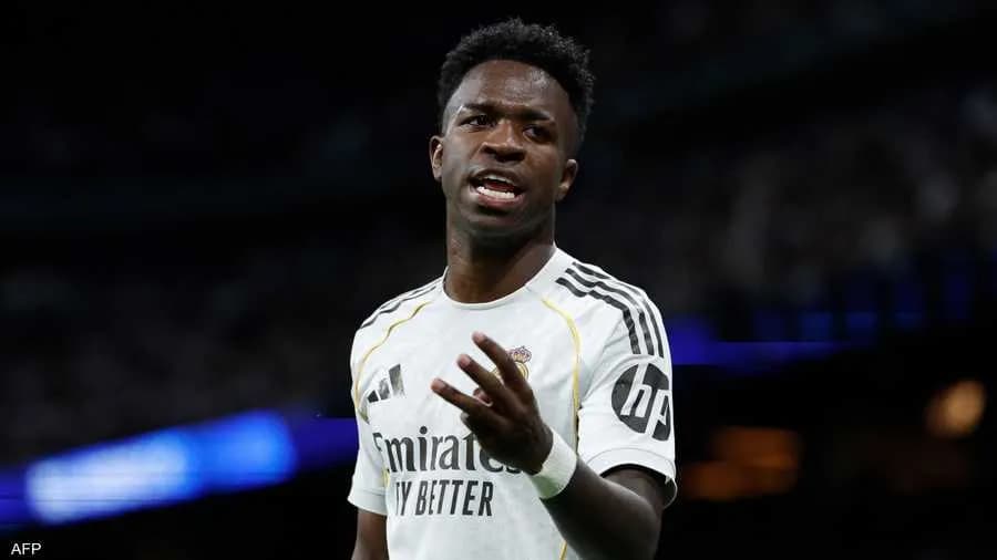 فينيسيوس يمدد عقده مع ريال مدريد لستة مواسم إضافية