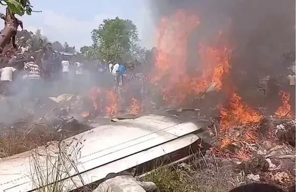 تحطم طائرة عسكرية في الكونغو يودي بحياة 17 شخصاً بينهم مسؤولان قضائيان