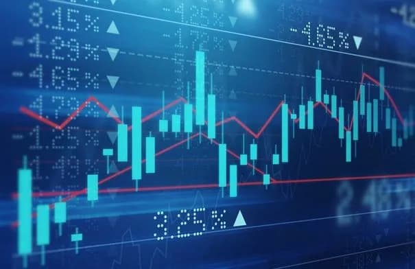 بورصات الخليج تُغلق منخفضة مع تصاعد المواجهة الأمريكية الإيرانية