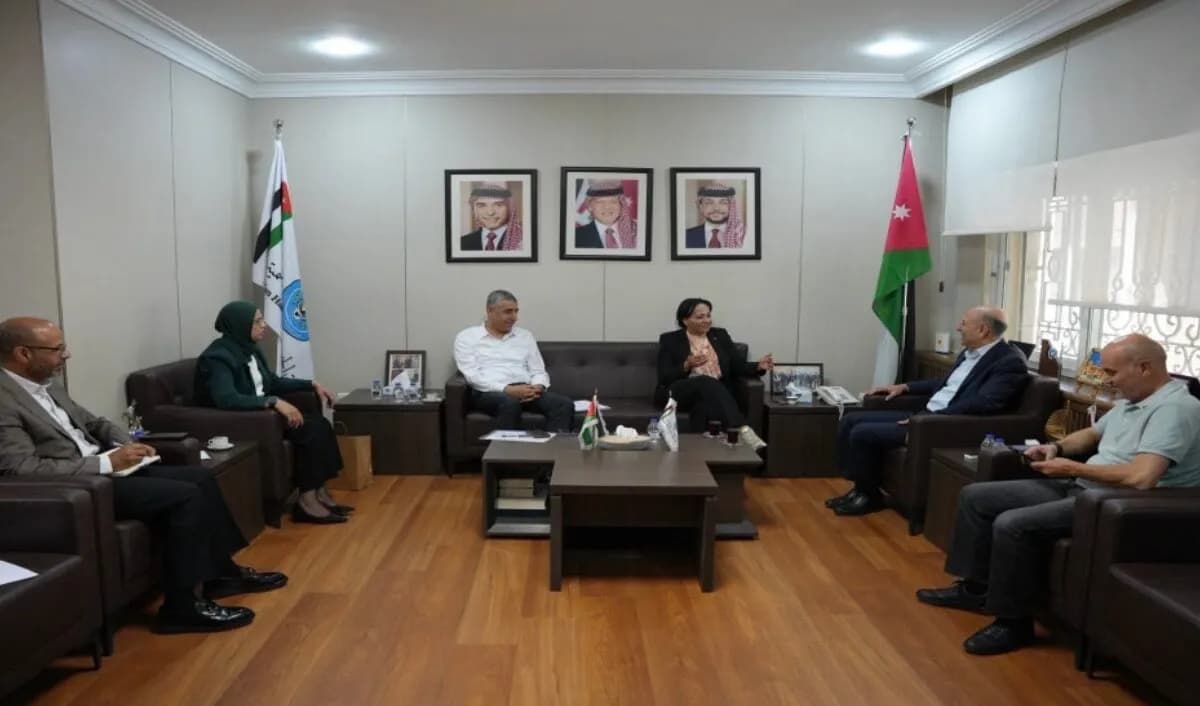 الهيئة الخيرية الأردنية الهاشمية والتنمية الاجتماعية الفلسطينية تبحثان تعزيز الدعم الإنساني