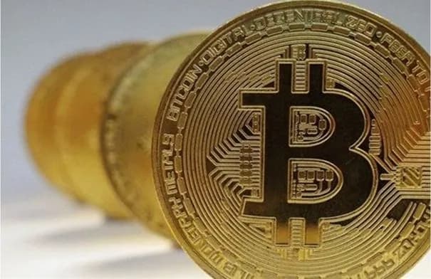 البيتكوين يلامس 79.5 ألف دولار مع استمرار الدعم المؤسسي
