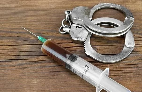 تحقيقات مصرية: جدة تعترف بحقن حفيديها بالكلور انتقامًا من والدتهما