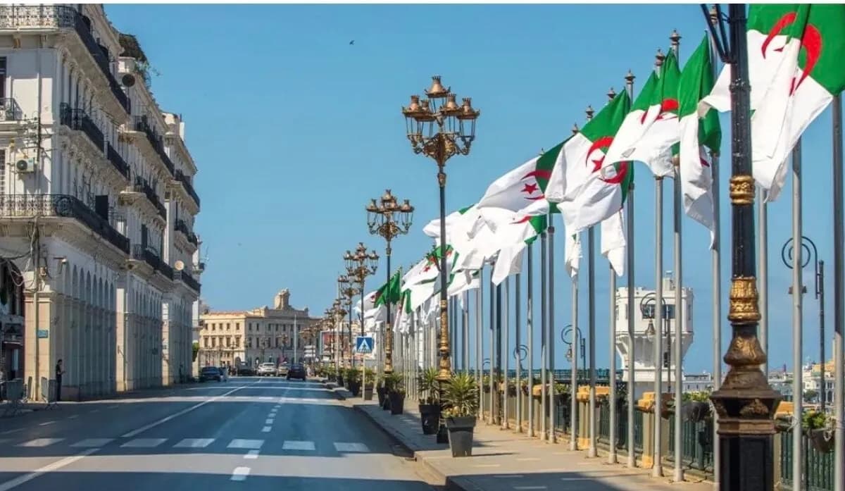 الجزائر تعلن قطع علاقاتها الدبلوماسية مع الإمارات وتمهل سفيرها 48 ساعة