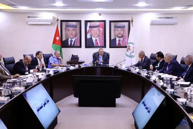 الفراية يترأس اجتماع اللجنة العليا للإصلاح والتأهيل ويؤكد ضرورة معالجة الاكتظاظ