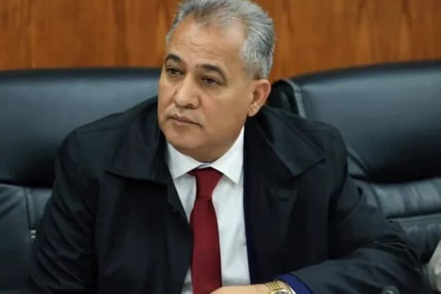 الهميسات يطالب الحكومة بكشف كلف استضافة المؤثرين للترويج السياحي